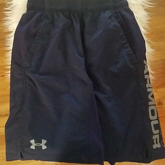 UNDER ARMOUR Women's Shorts - Picture 1 of 4